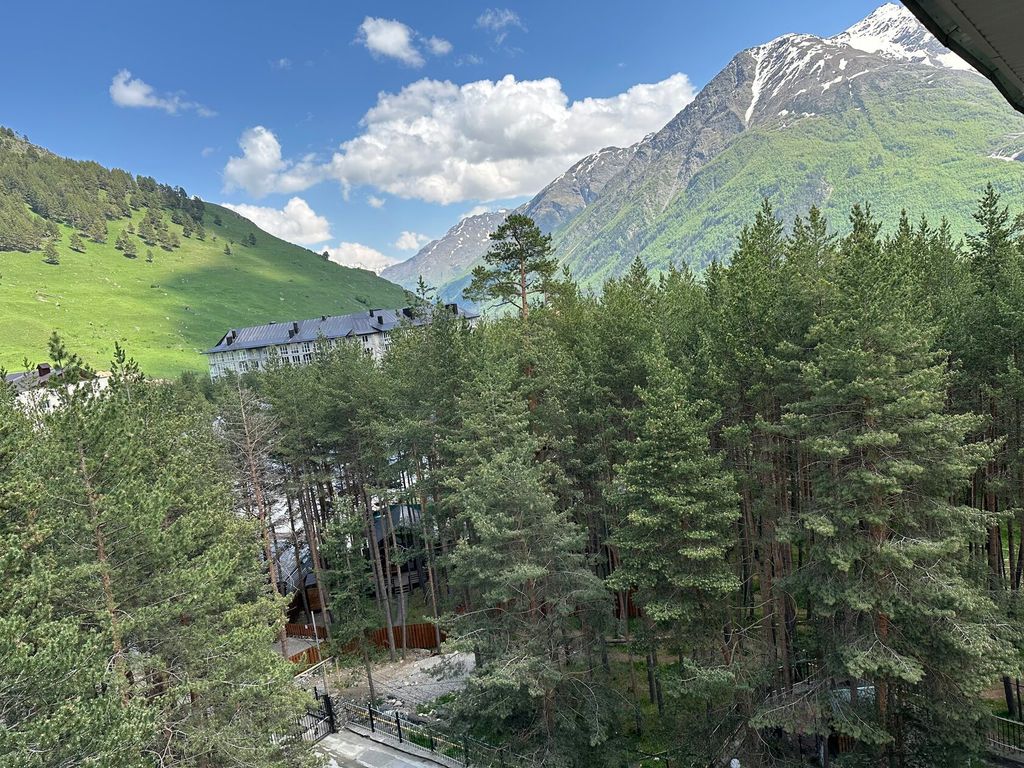 Вольфрам — Четырёхместный номер Люкс 3-х комнатный