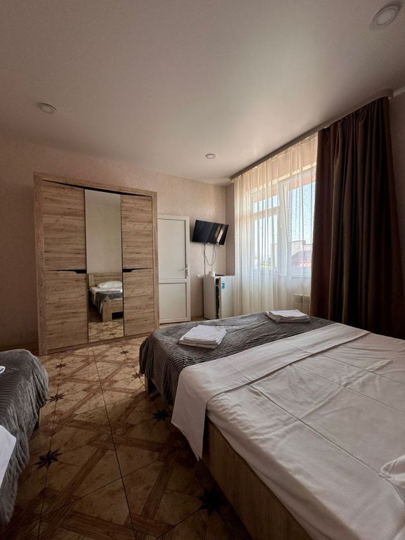 Ной — Трёхместный номер Комфорт