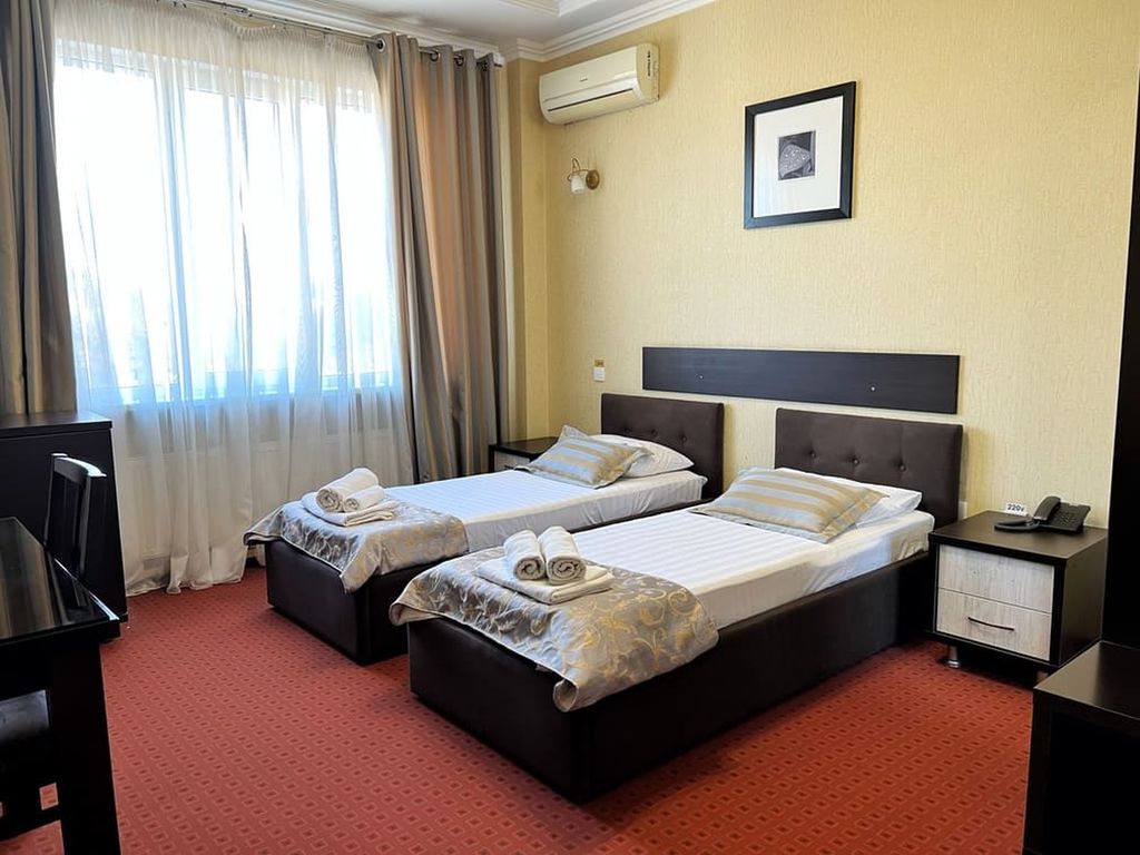 Айсберг — Двухместный номер с 2 отдельными кроватями эконом