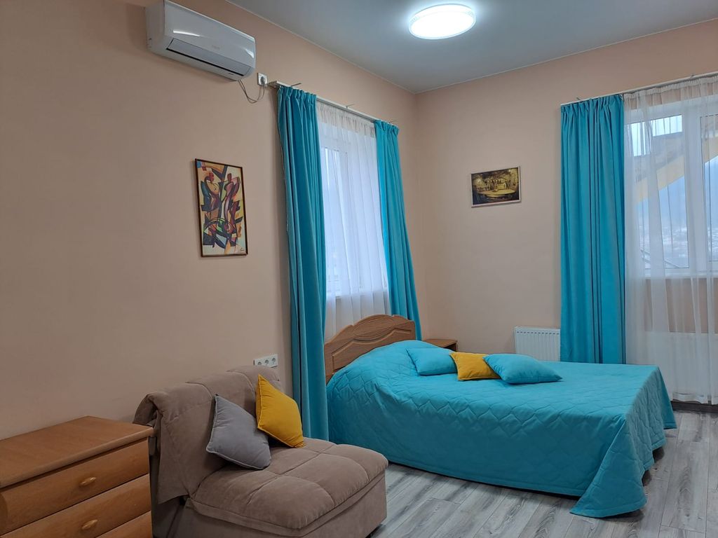 Modern — Апартаменты с кухней и балконом