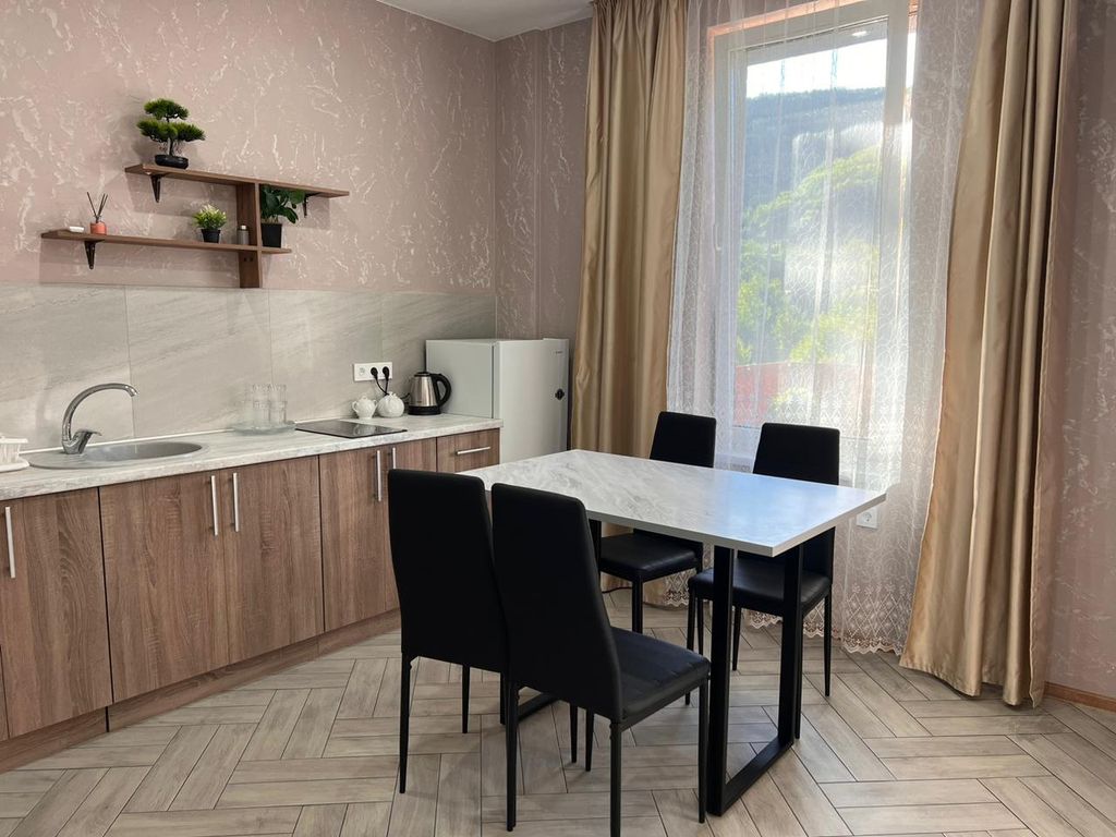 В Горах Абрау2 — Апартаменты Семейный комфорт №1