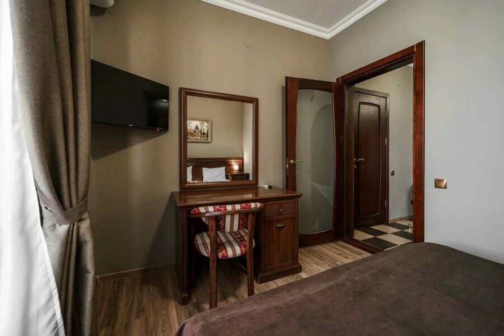 Касабланка — Семейный номер двухкомнатный с двумя балконами