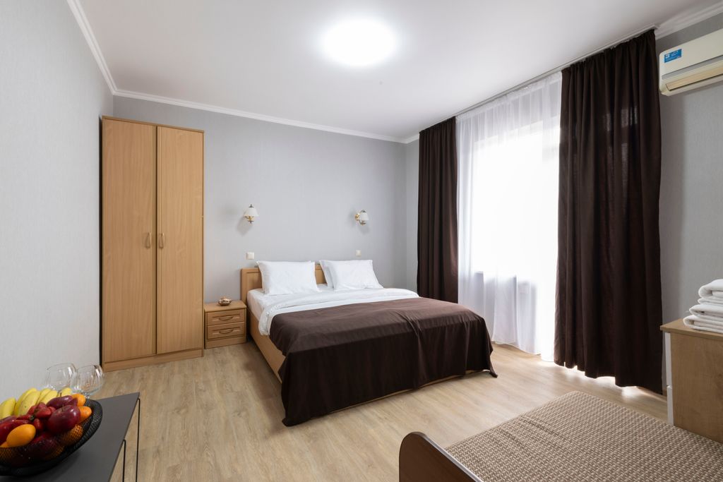 Ростов — Двухместный номер с 1 кроватью Двухместный номер "Стандарт" с балконом