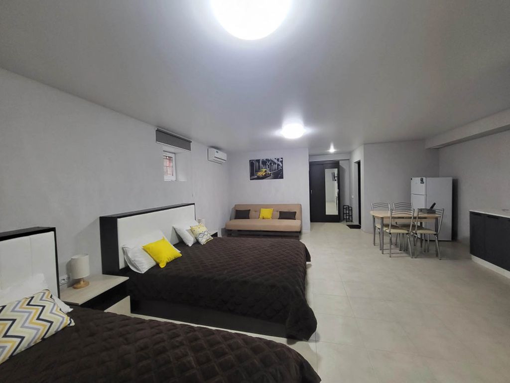 Rest Time — Семейный номер Шестиместный номер (цоколь)