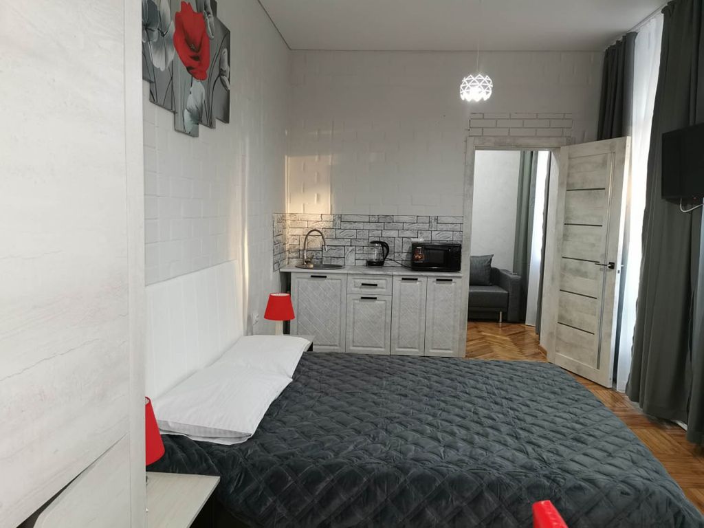 Rest Time — Четырёхместный номер 2-х комнатный с отдельным входом