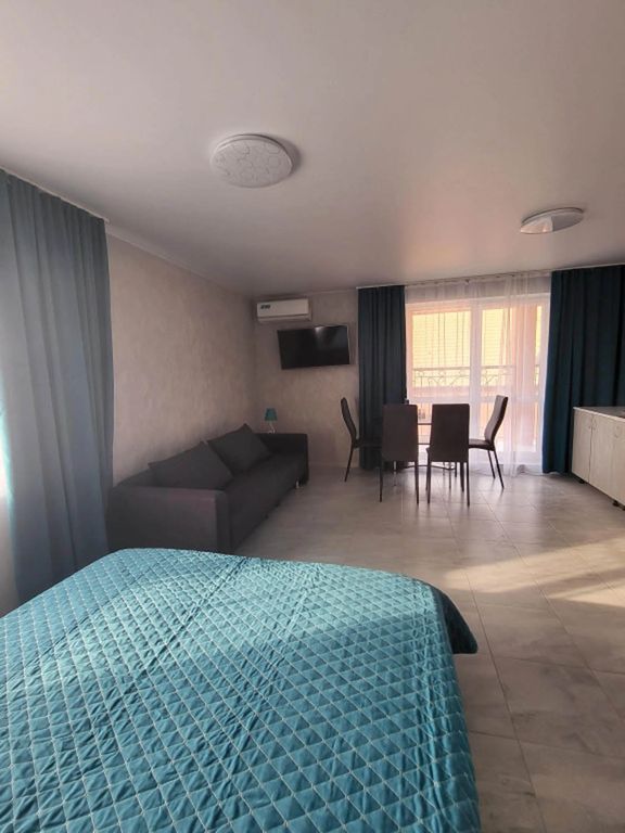 Rest Time — Четырёхместный номер Четырехместный (с балконом)