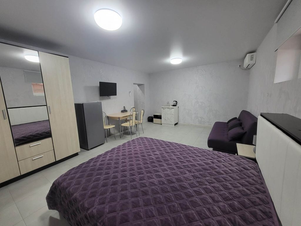 Rest Time — Четырёхместный номер цоколь