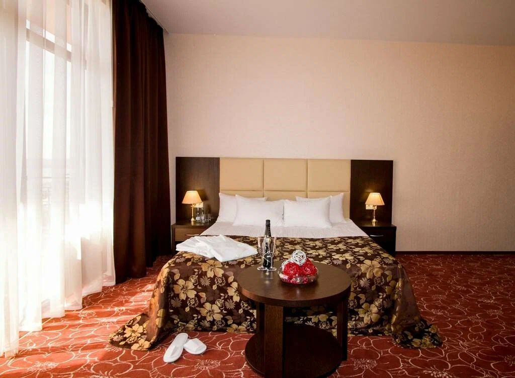 Калифорния — Двухместный номер с 1 кроватью стандарт с балконом на 2 этаже