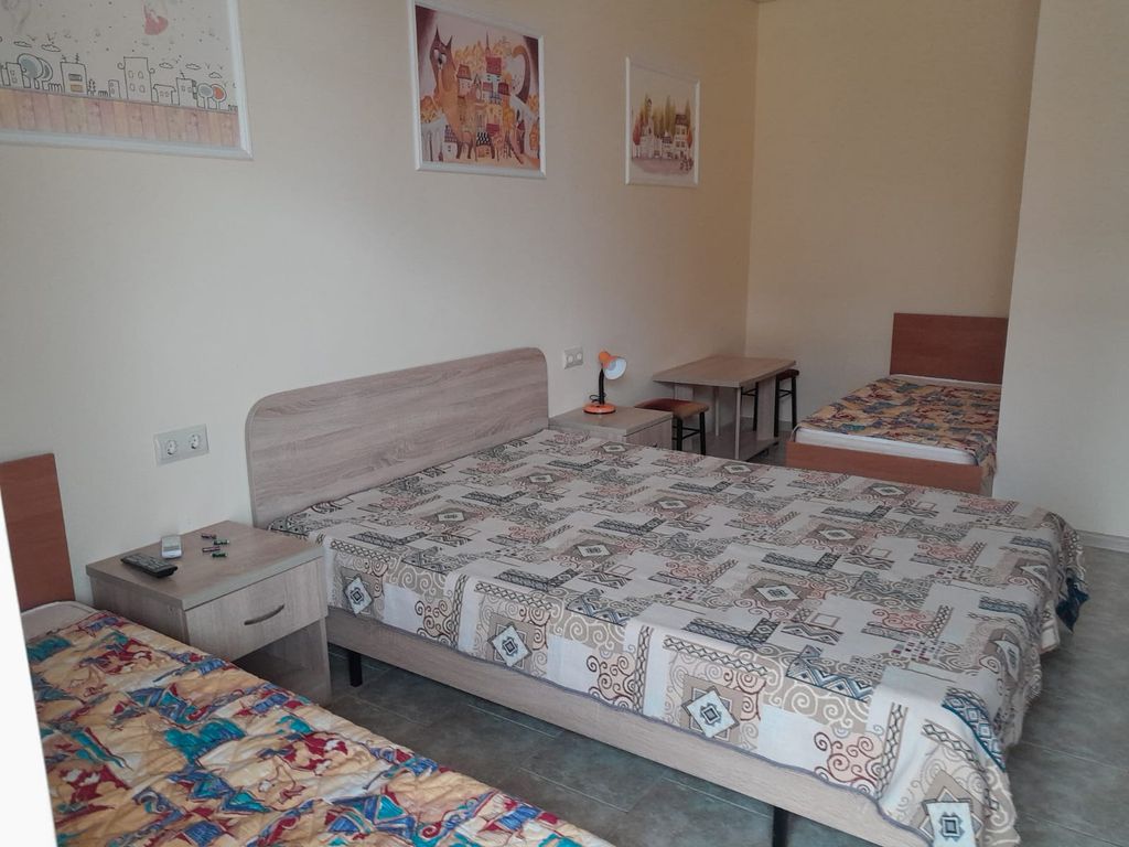 Радужный — Семейный номер комфорт для двоих взрослых и двоих детей