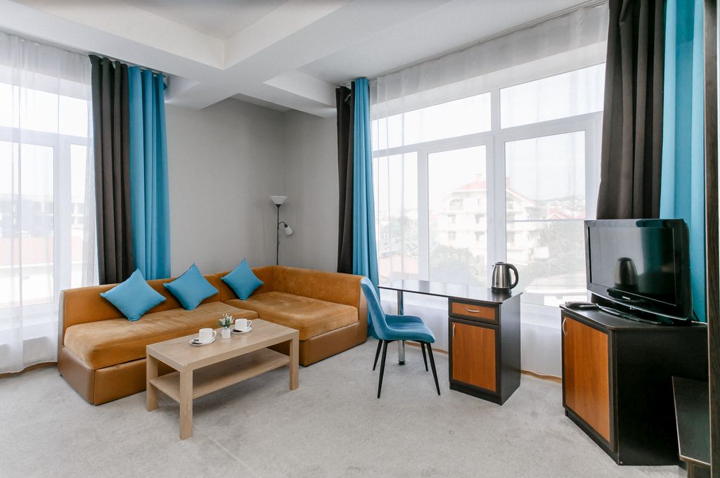 Кавказ групп — Семейный номер студия