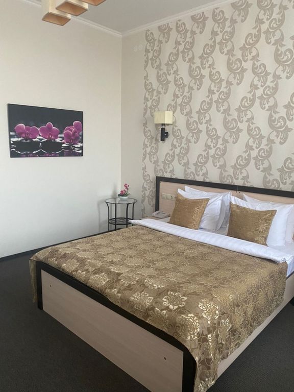 Оазис — Трёхместный номер полулюкс 4 этаж