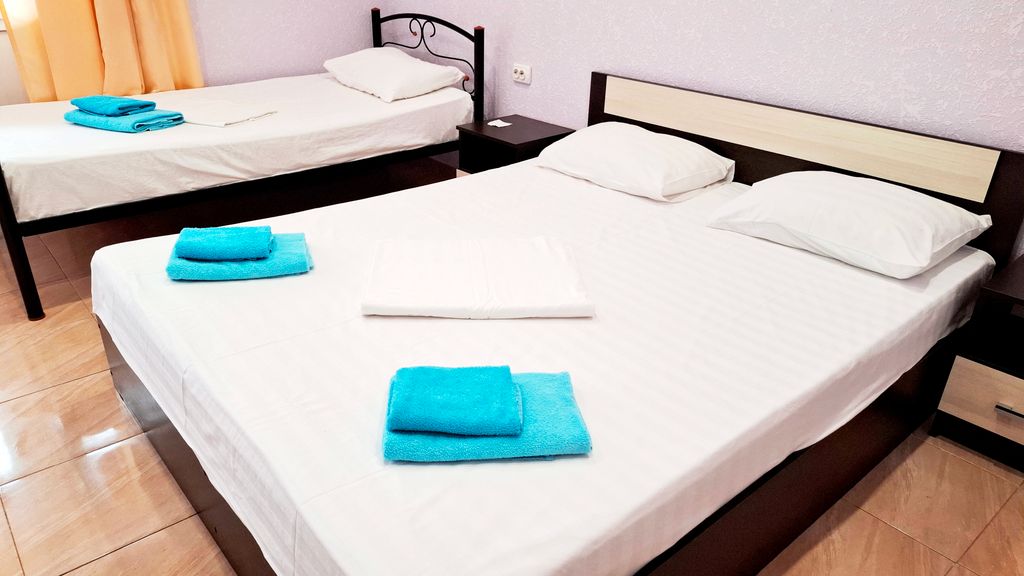 Акрополь — Трёхместный номер Стандарт с Террасой