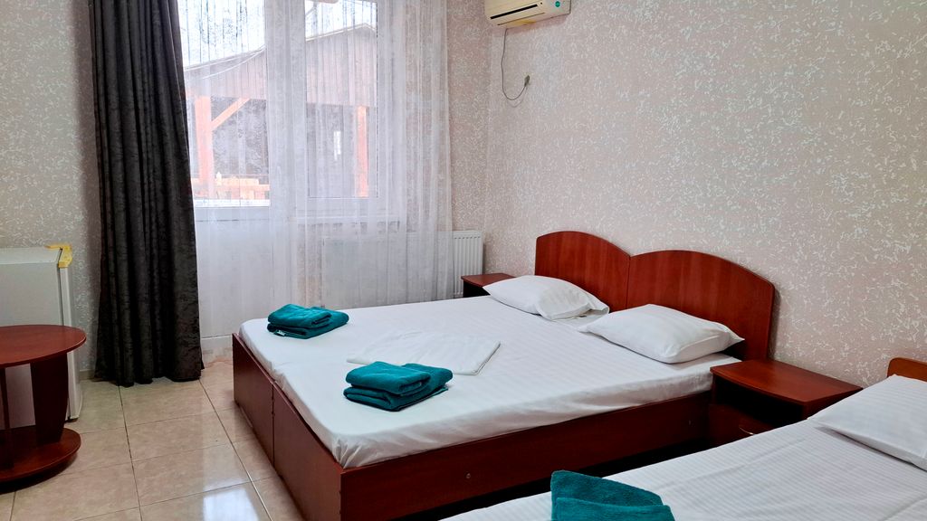 Акрополь — Четырёхместный номер Стандарт с Террасой