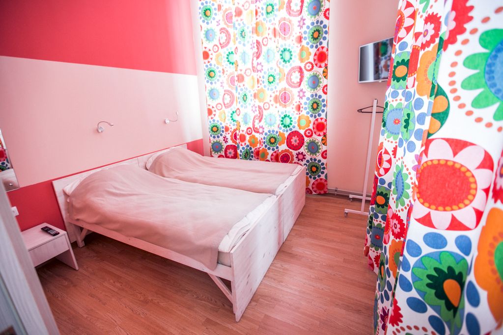 Yes Hostel — Двухместный номер с 2 отдельными кроватями матрешка