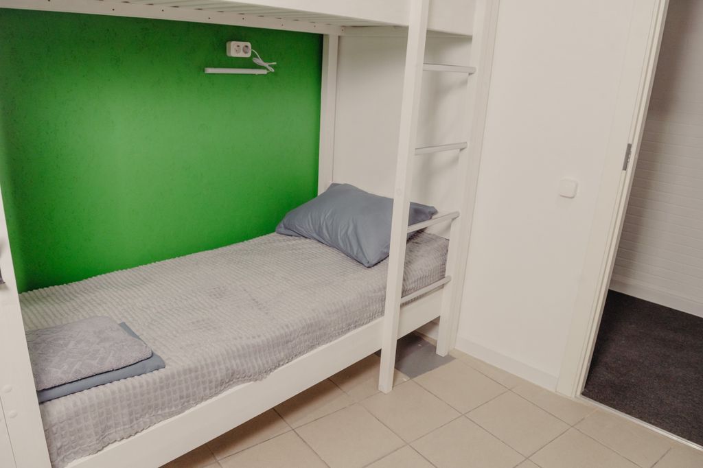 Тихий — Многоместный смешанный номер эконом (душ/туалет общий)