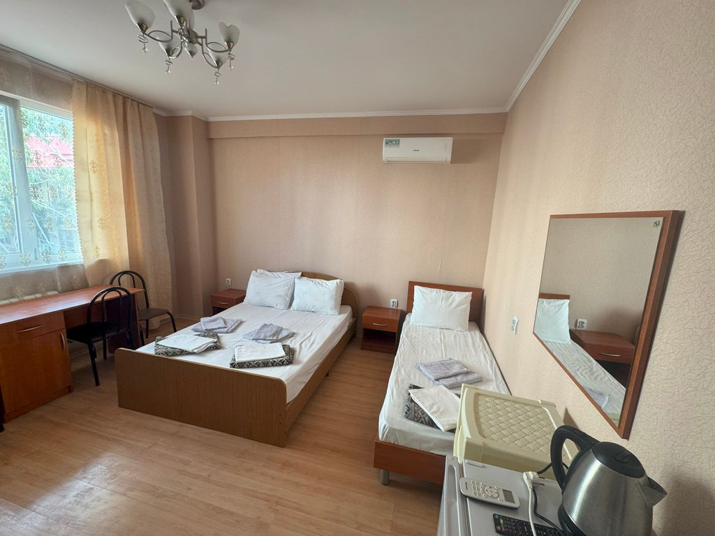 Восемь ветров — Трёхместный номер стандарт