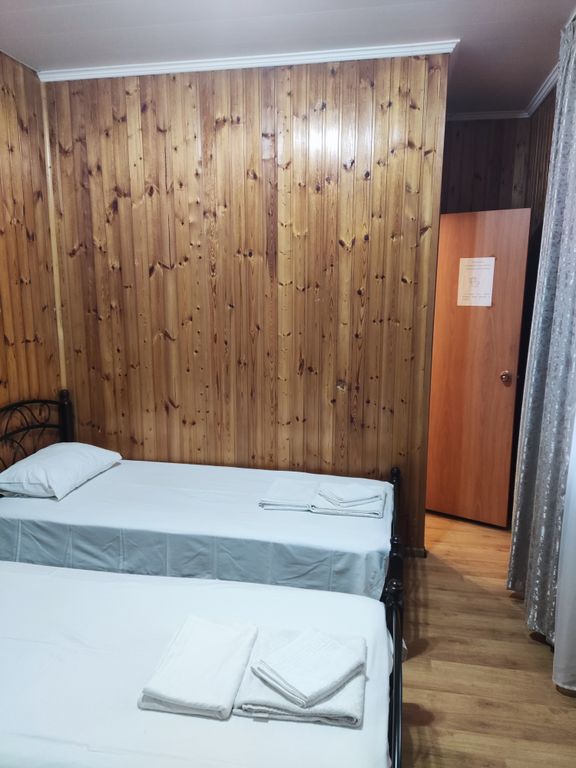 Инжир — Двухместный номер с 2 отдельными кроватями 05