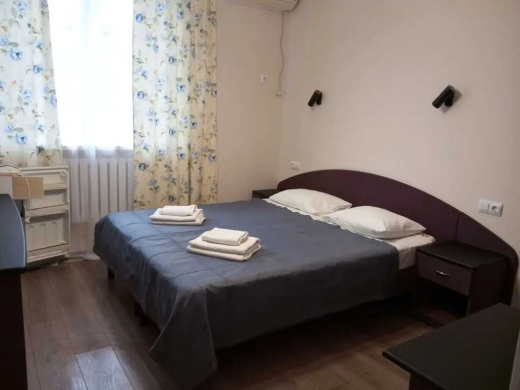 Вариант — Двухместный номер с 1 кроватью стандарт