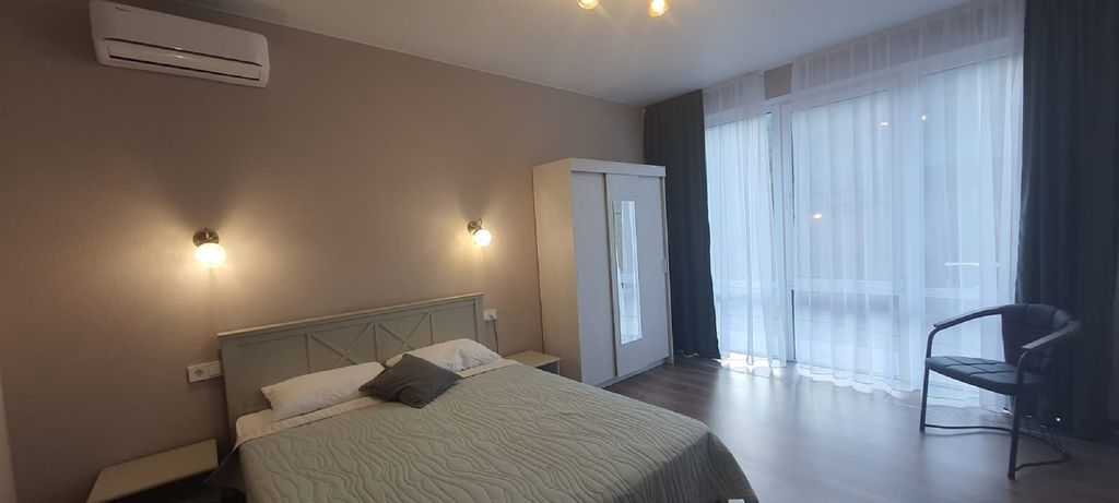 В Горах Абрау2 — Апартаменты Семейный номер комфорт №3