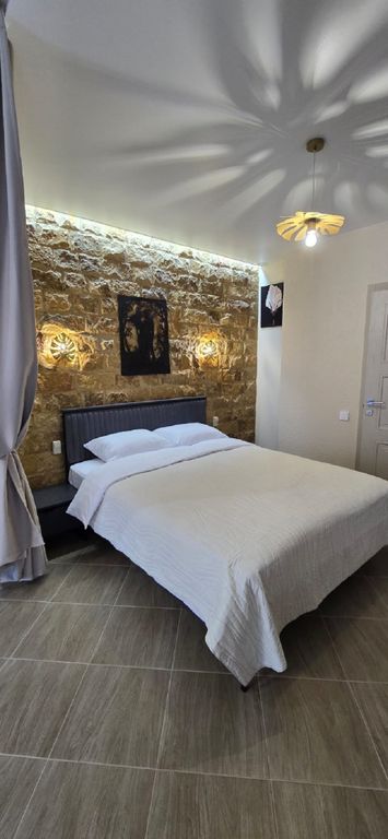 В Горах Абрау — Апартаменты Семейный номер комфорт №5