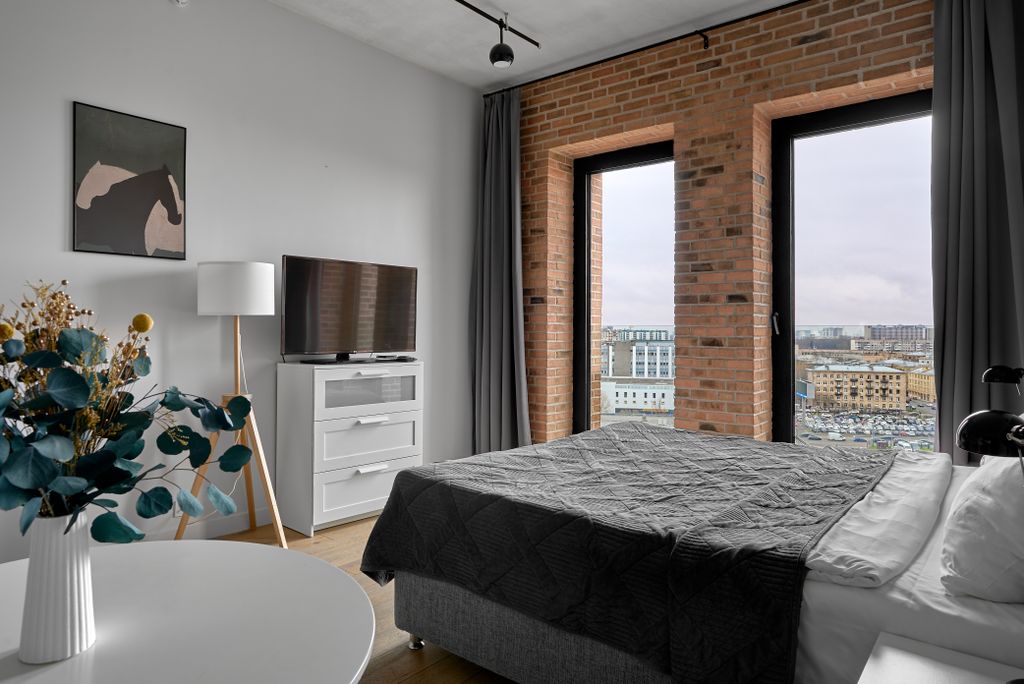 СВ Лофт — Апартаменты студия с видом город