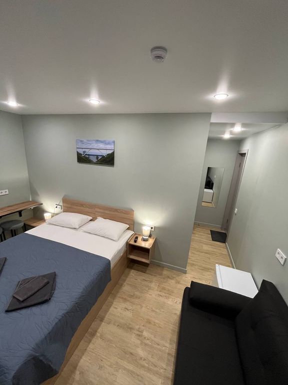 Пилигрим — Семейный номер улучшенный с двуспальной кроватью и диваном