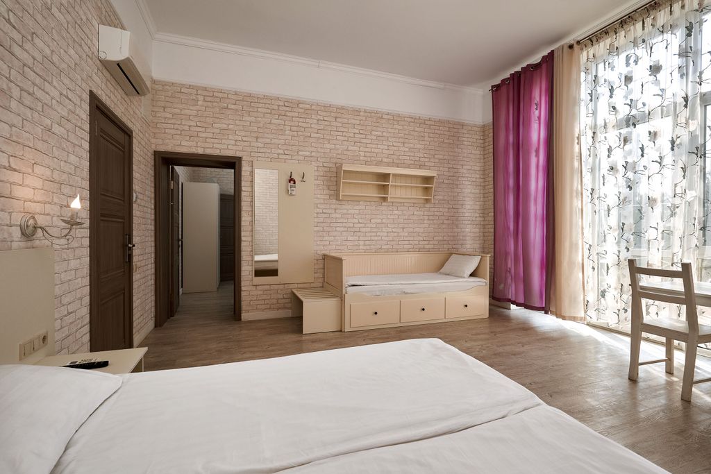 Журавли — Семейный номер Семейный 4 местный