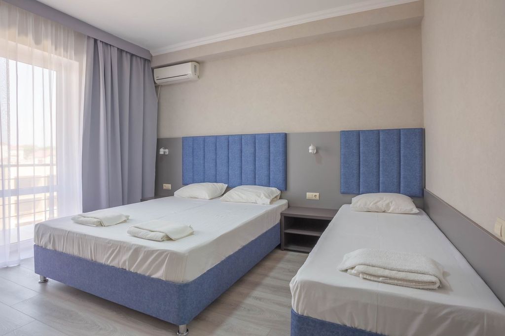 Элефтерия — Трёхместный номер полулюкс