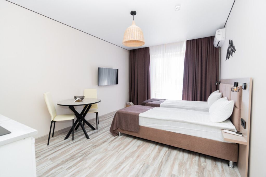 Атмосфера — Апартаменты комфорт с балконом