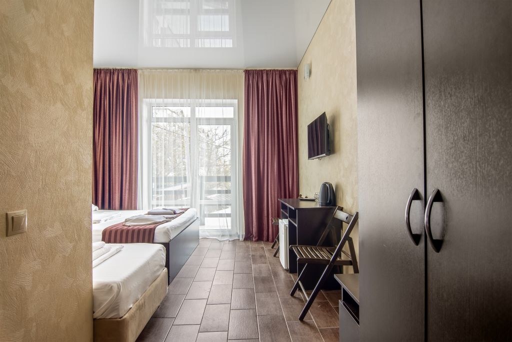 Арт Шале — Трёхместный номер комфорт