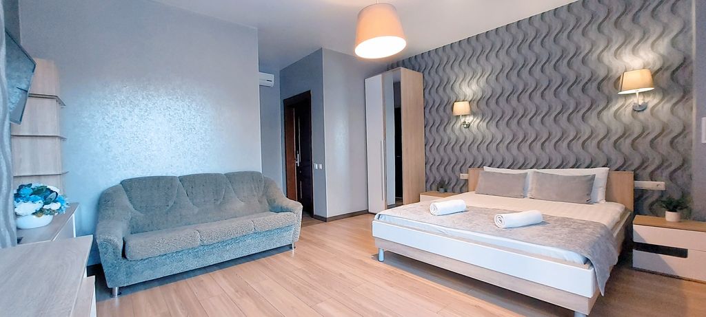 777 — Четырёхместный номер семейный с французским балконом