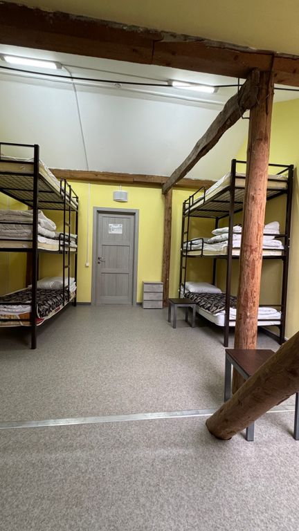 Спутник — Многоместный смешанный номер эконом (душ/туалет общий)