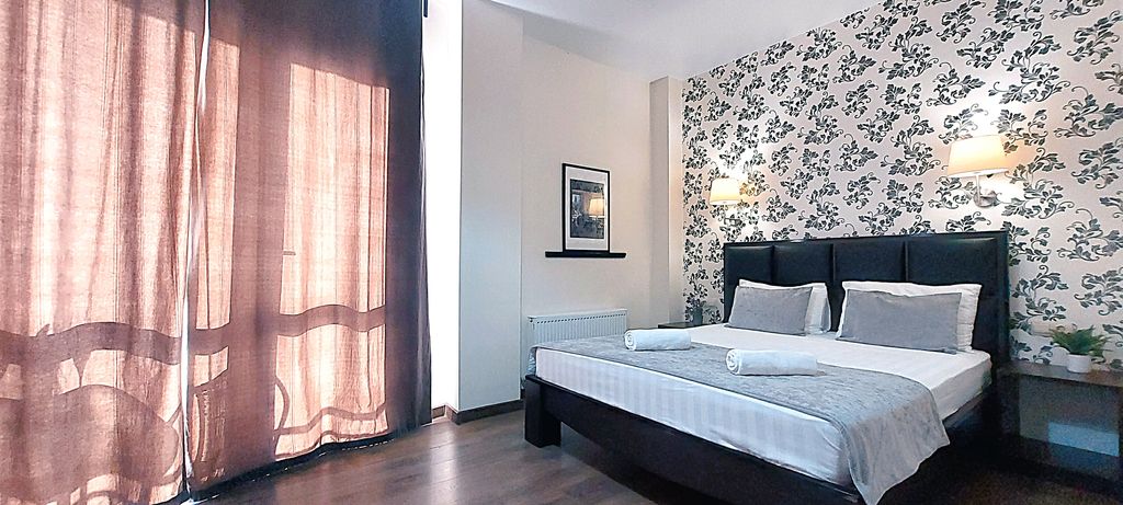 777 — Двухместный номер с 1 кроватью улучшенный с балконом