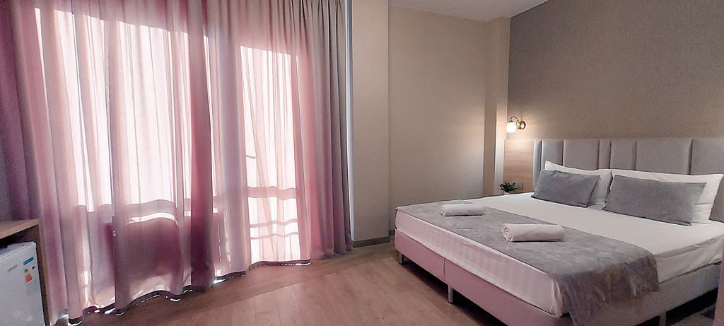 777 — Двухместный номер с 1 кроватью Делюкс с балконом