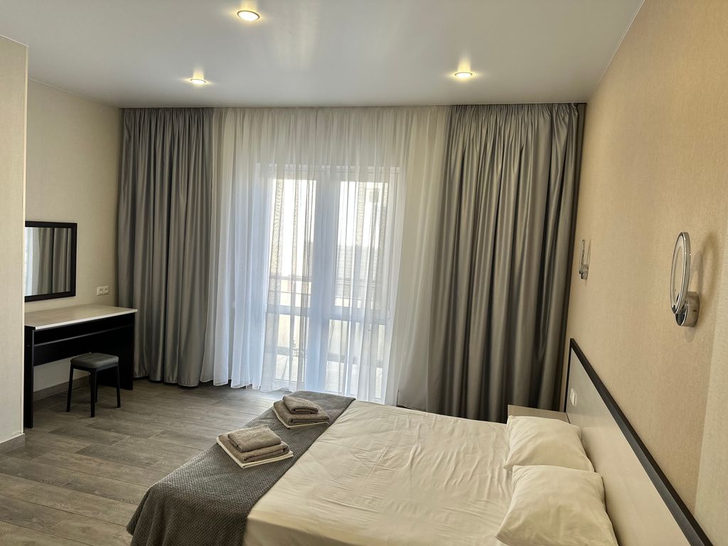 Даймонд Делюкс — Семейный номер люкс