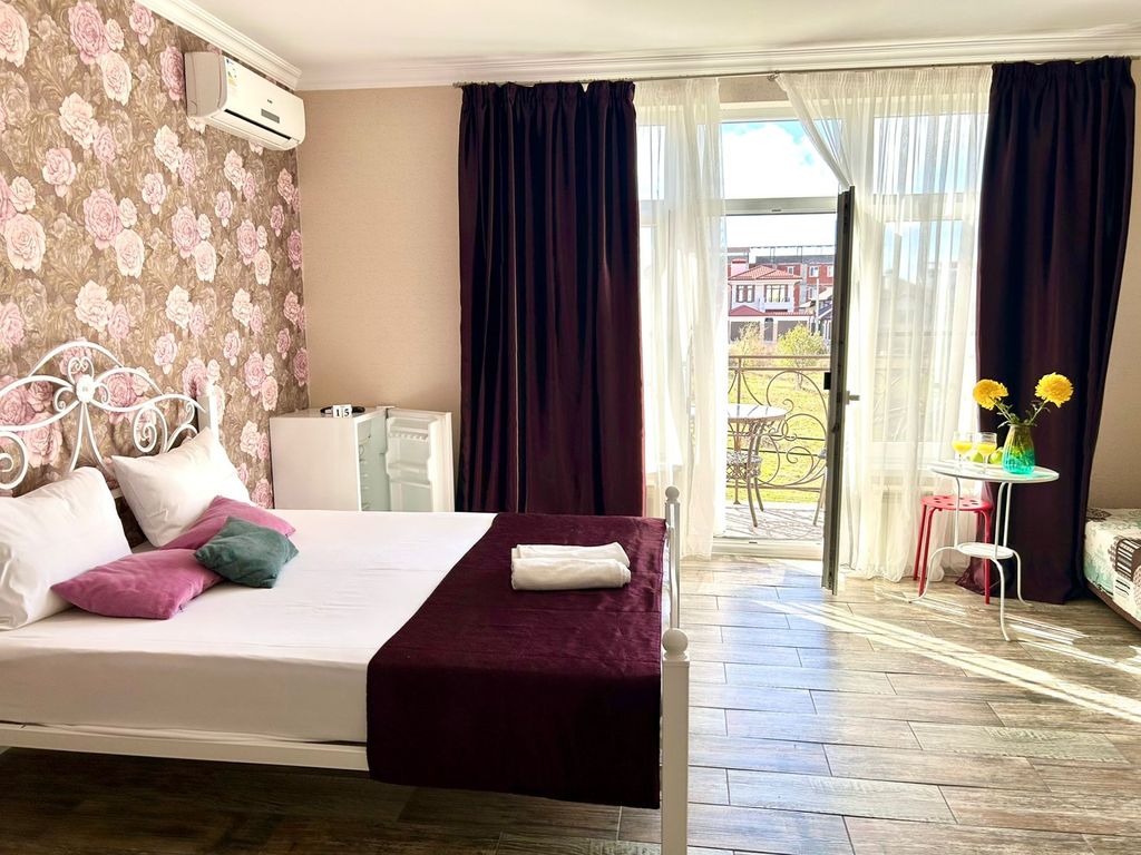 Sunny — Семейный номер двухкомнатный люкс с балконом и шикарным видом