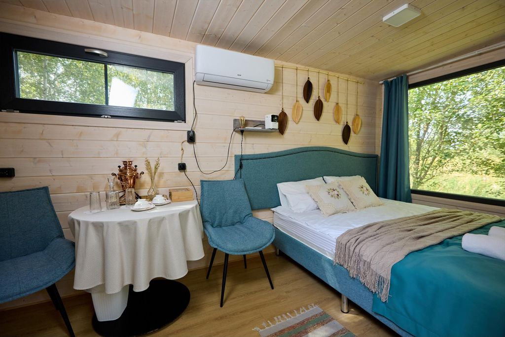 Ива Спа — Дом среди деревьев с панорамным окном и террасой