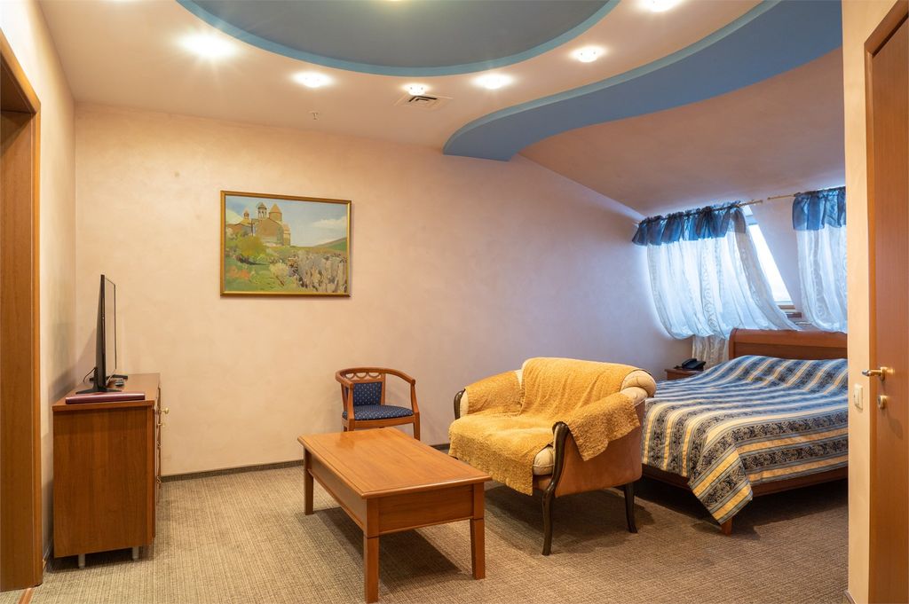 Армения — Семейный номер семейный люкс с видом на Кремль