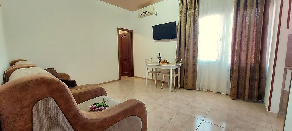 Анастасия — Апартаменты Двухкомнатные С балконом и кухней