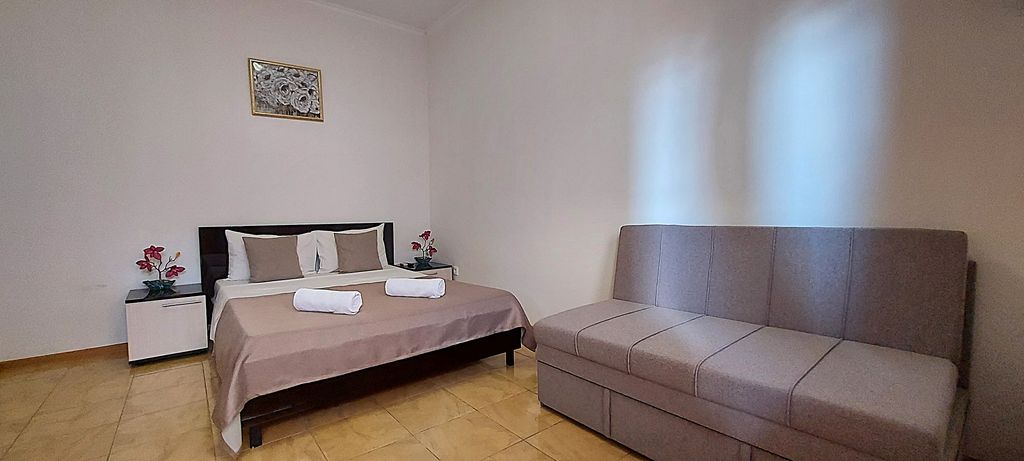 Анастасия — Четырёхместный номер Семейный БЕЗ балкона