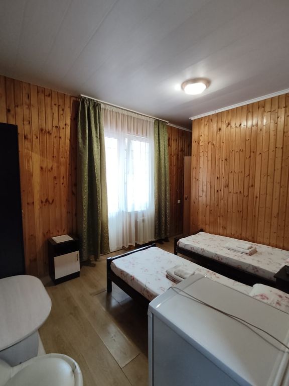 Инжир — Двухместный номер с 2 отдельными кроватями улучшенный