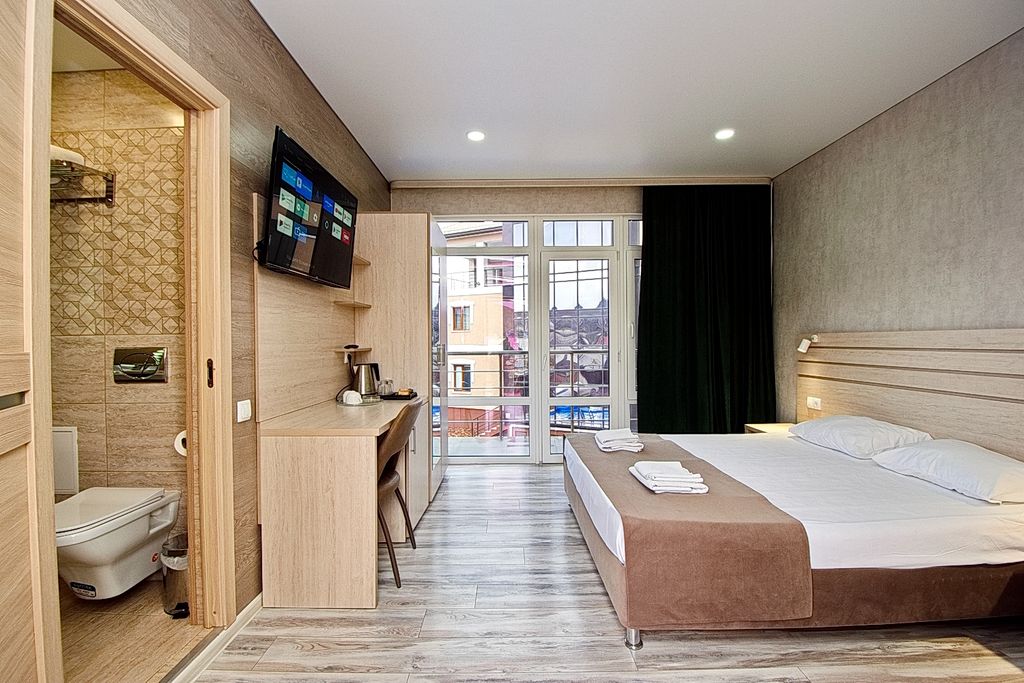 Диамант — Трёхместный номер Люкс