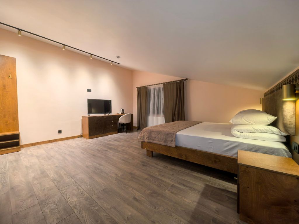 Четыре сезона — Двухместный номер с 1 кроватью полулюкс без балкона 2х местный