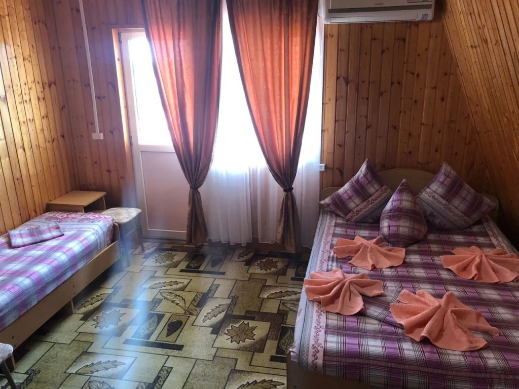 Сура — Трёхместный номер 3-х местный «Стандарт улучшенный» с балконом