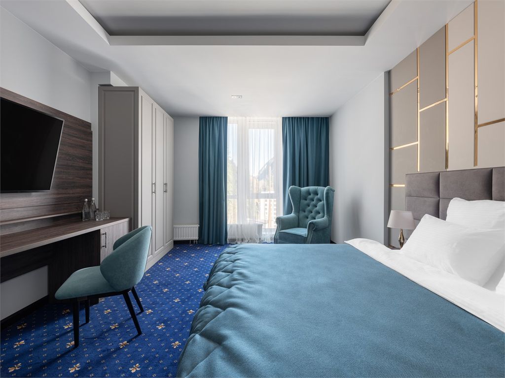 Cosmos Selection Dombay Diamond Hotel  (Отель Космос Селекшн Домбай Даймонд) — Четырёхместный номер люкс