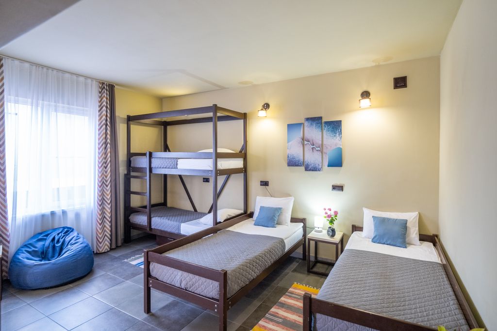 Модерато — Четырёхместный номер студия 1+1+1+1