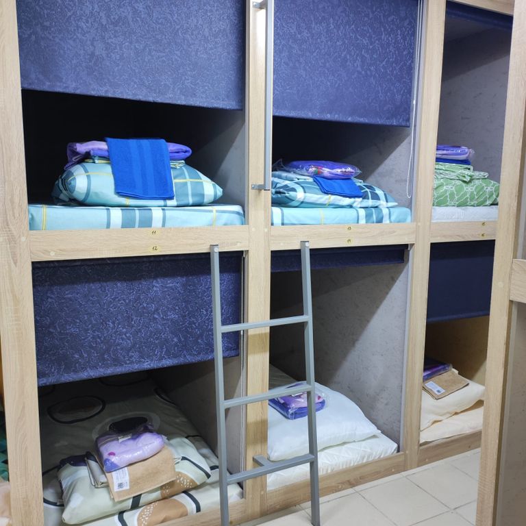 У ВДНХ — Многоместный смешанный номер капсула