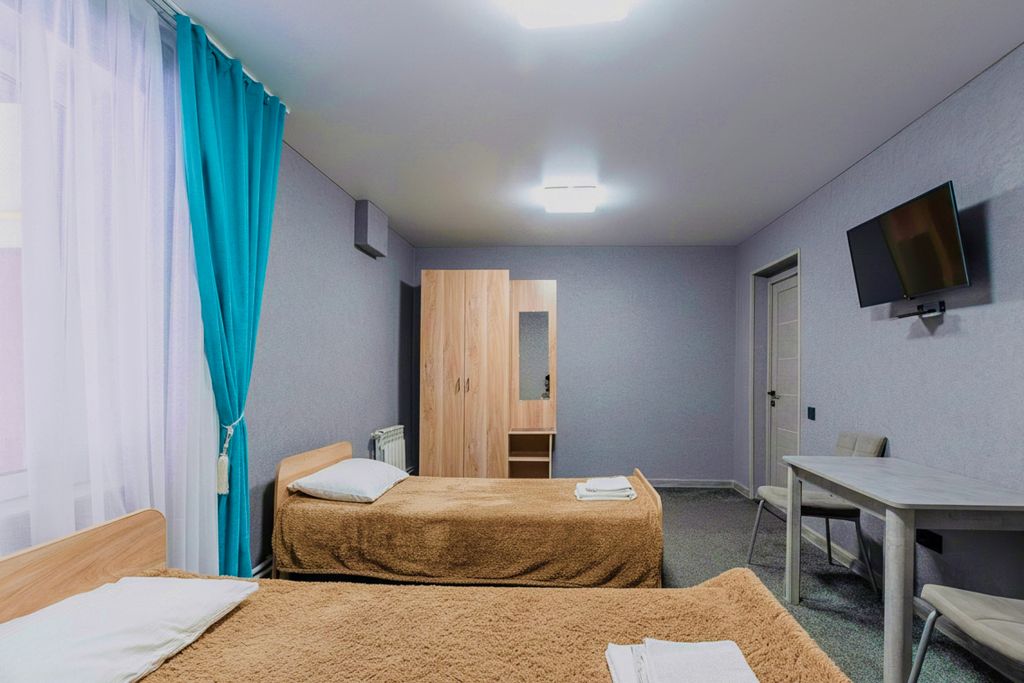 Гранд Алтай — Трёхместный номер стандарт (дом кедр)