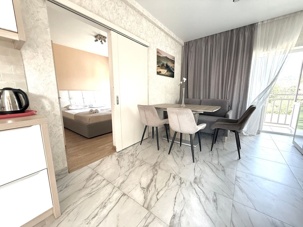 Коралловый риф — Апартаменты с кухней