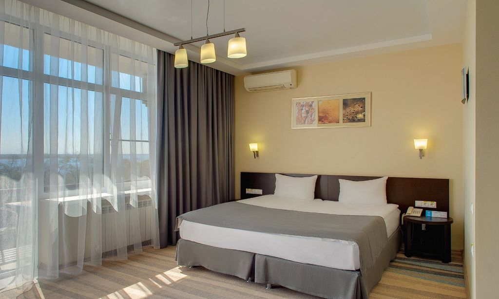 Старт — Двухместный номер с 1 кроватью джуниор сюит